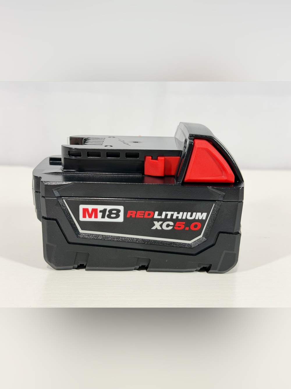 New Milwaukee 48-11-1850 M18 18V Red Lithium XC 5.0 M18 NO BOX